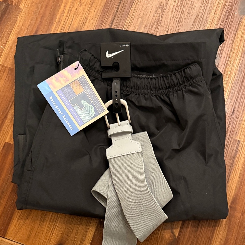 NWT Men’s Golf Bundle ⛳ Nike Belt + Forrester Waterproof Rain Pants, Size M